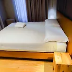 Virginia Madre Luxury - Boutique 招待所 4*