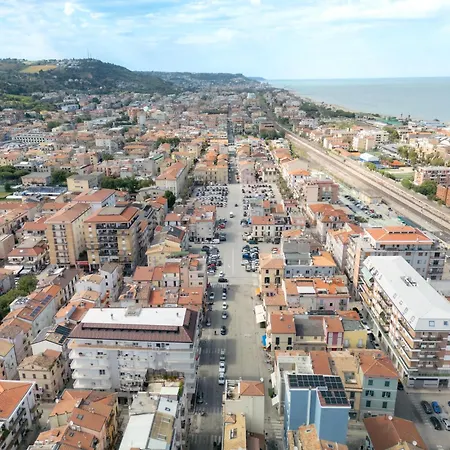 Virginia Madre Luxury