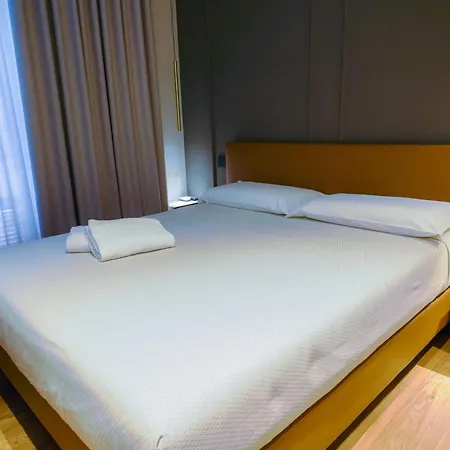 Virginia Madre Luxury