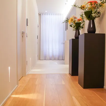 Virginia Madre Luxury