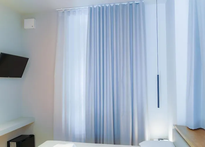 Virginia Madre Luxury - Boutique 招待所 4*